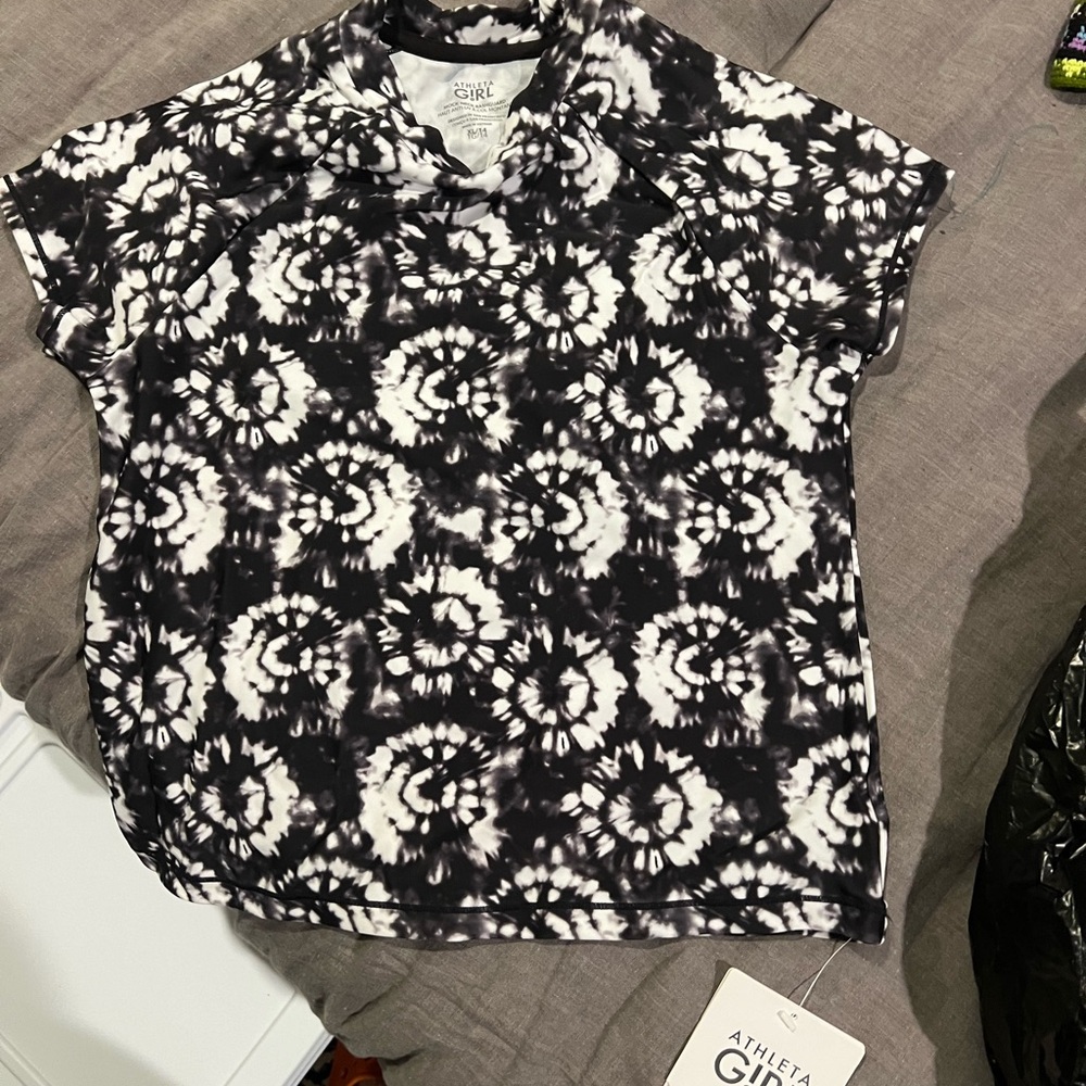 NWT Athleta girl rashguard -